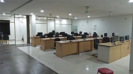 The SiOnline agent support floor in Ratlam, Madhya Pradesh